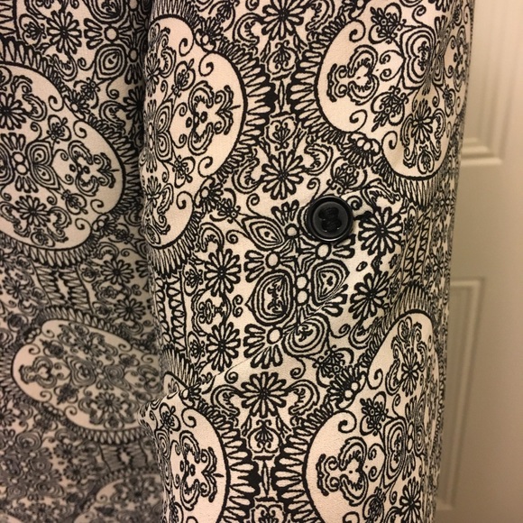 Zipper Mandala Blouse - Picture 4 of 8